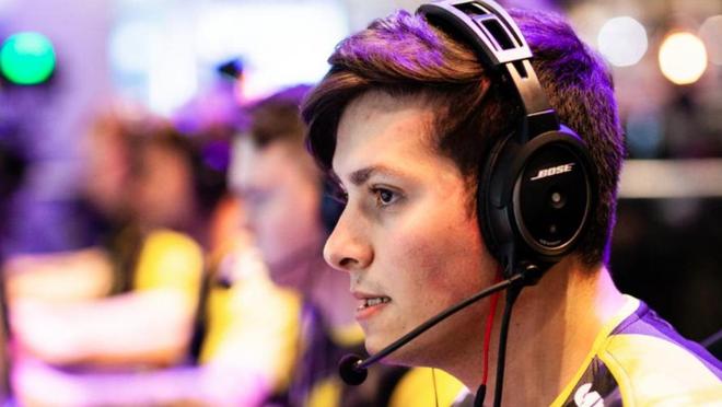 于坚持与抗 于坚持与抗