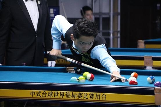 束手无策 束手无策