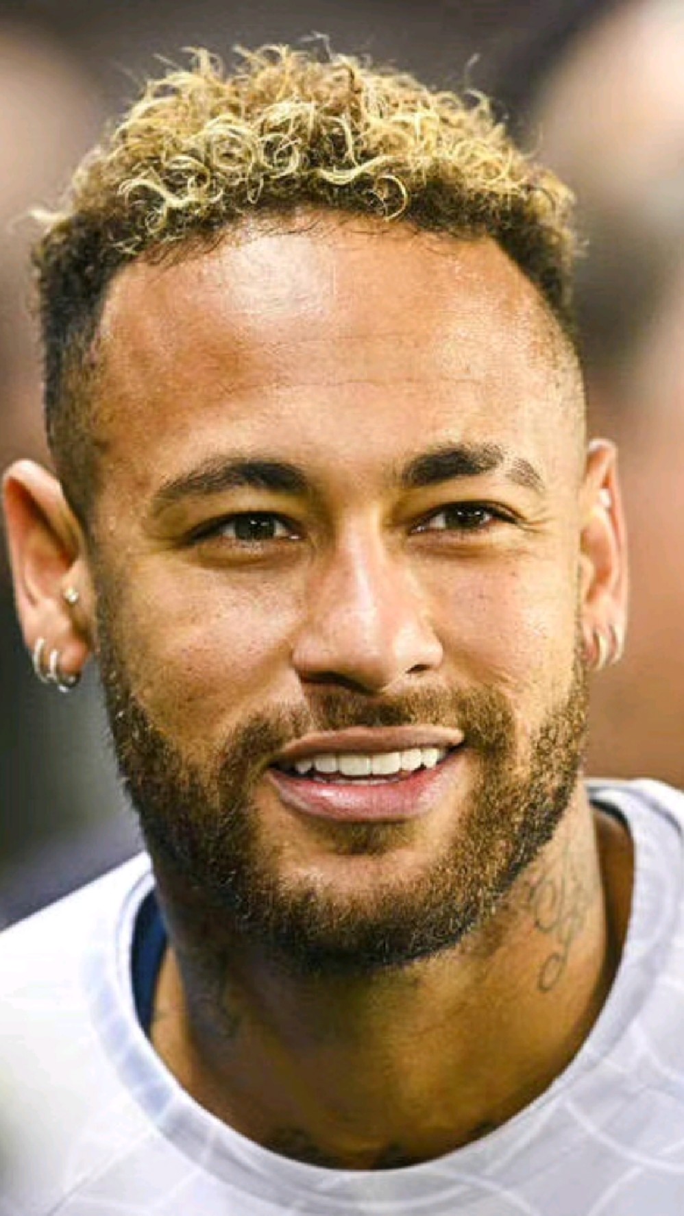 我们不仅见 我们不仅见