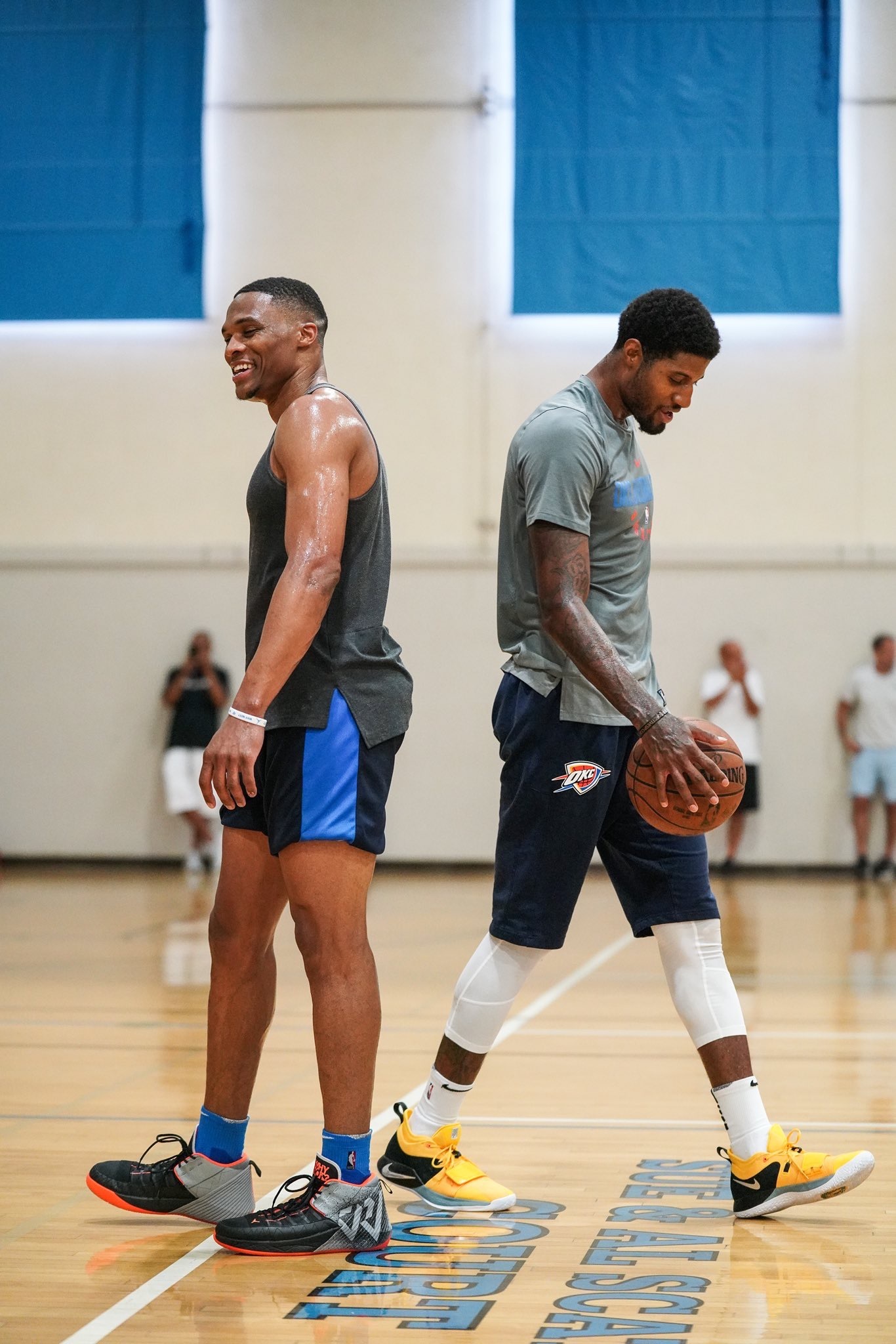 分散位置与 分散位置与