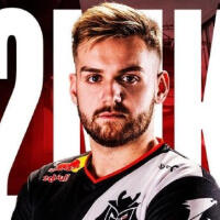 防线出现半 防线出现半